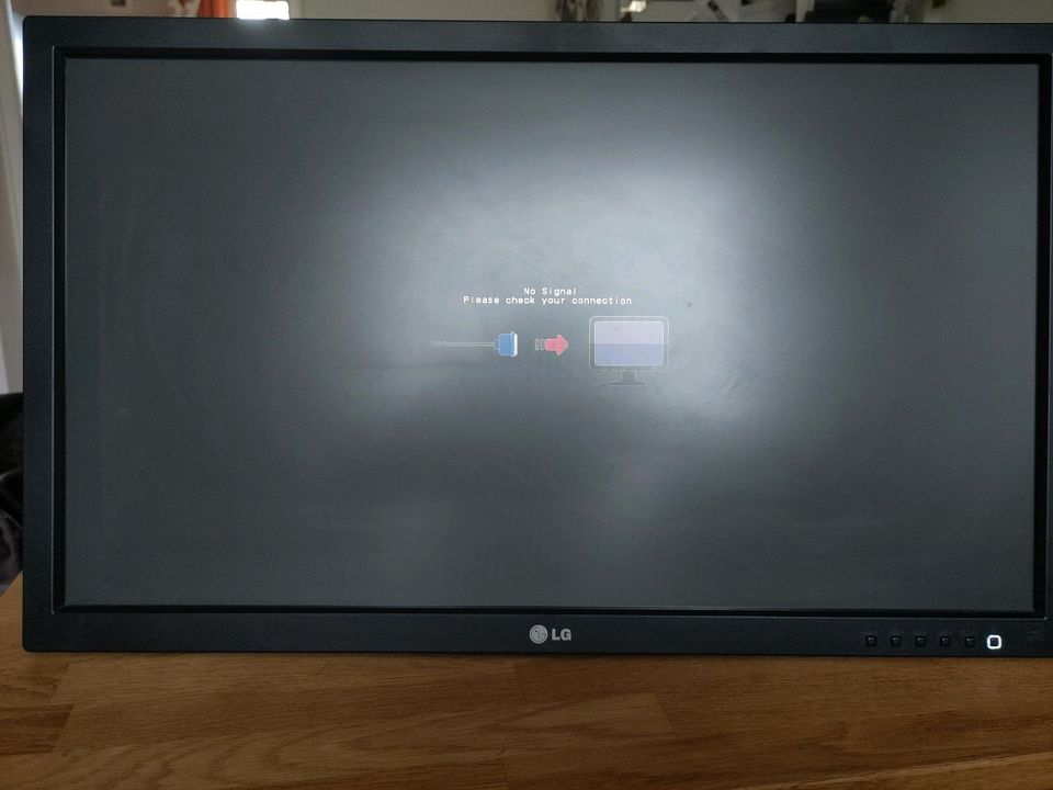 Full HD Monitor LG 27MB65PY B (inkl. Standfuß+Halterung) in München