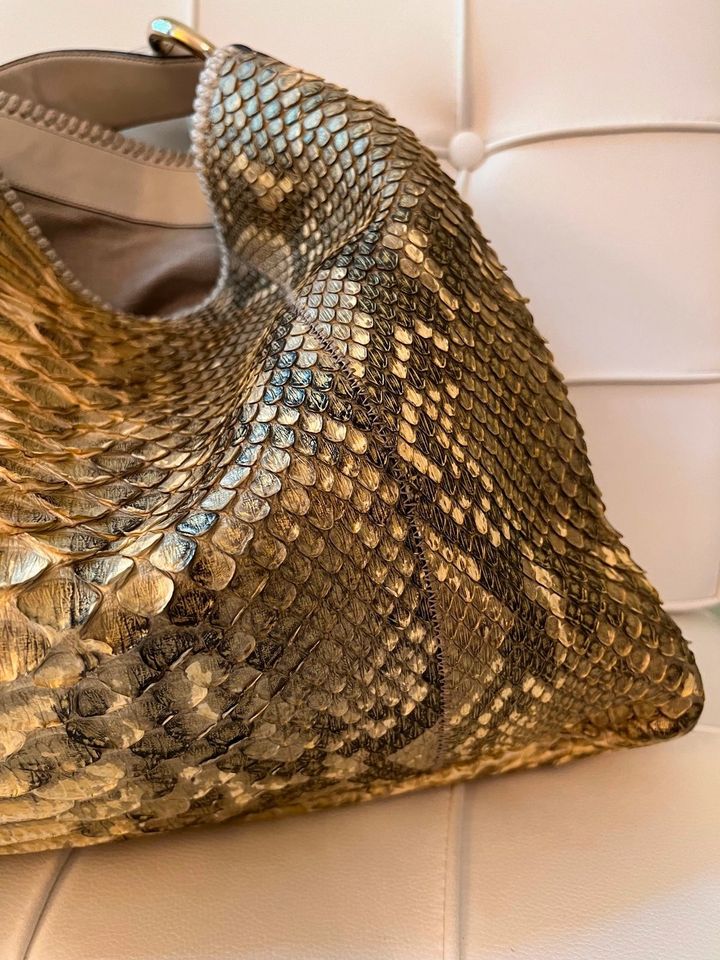 Gucci Horsebit 1955 Python Handtasche in Hamburg