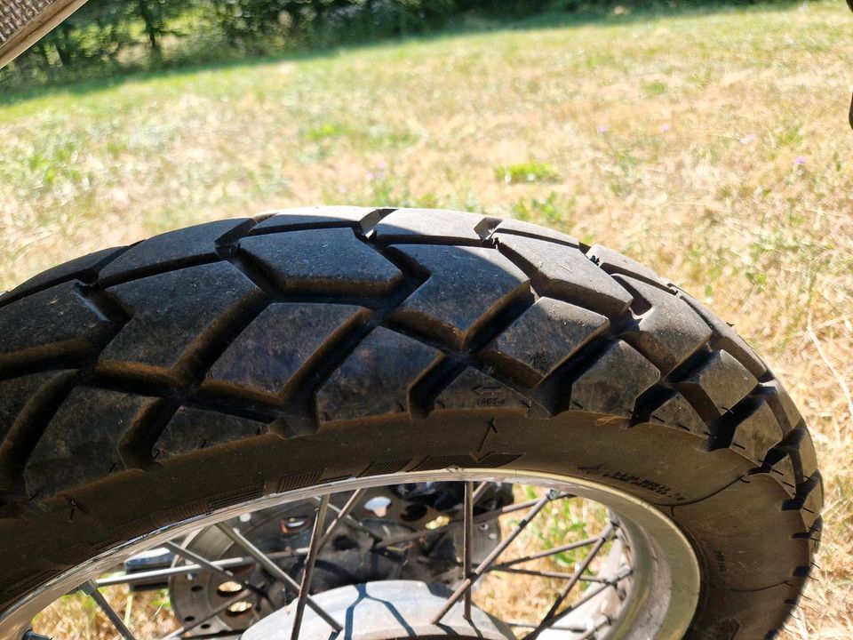 Suzuki DR650 Dakar SP41b, keine Yamaha Tenere in Schotten