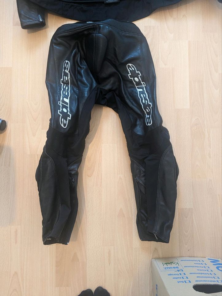 Alpinestars Lederkombi Zweiteiler Gr. 50 in Braunschweig