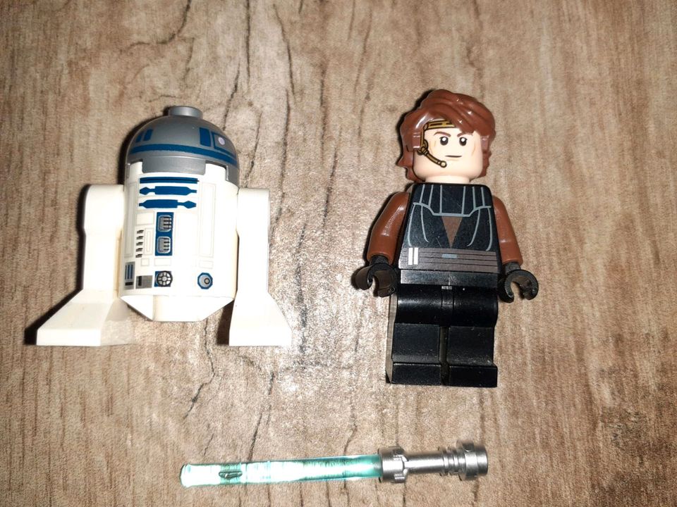 Lego Star Wars Anakins Jedi Starfighter komplett in Samtens