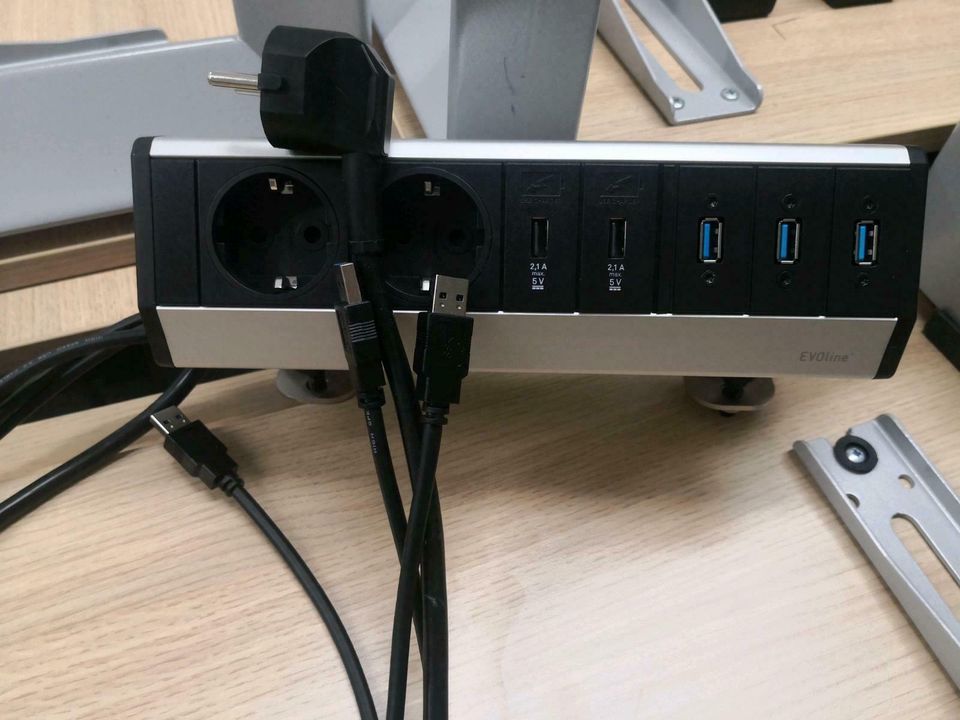 Tischsteckdose, Schreibtisch Steckdosenleiste mit USB C Ladegerät in München