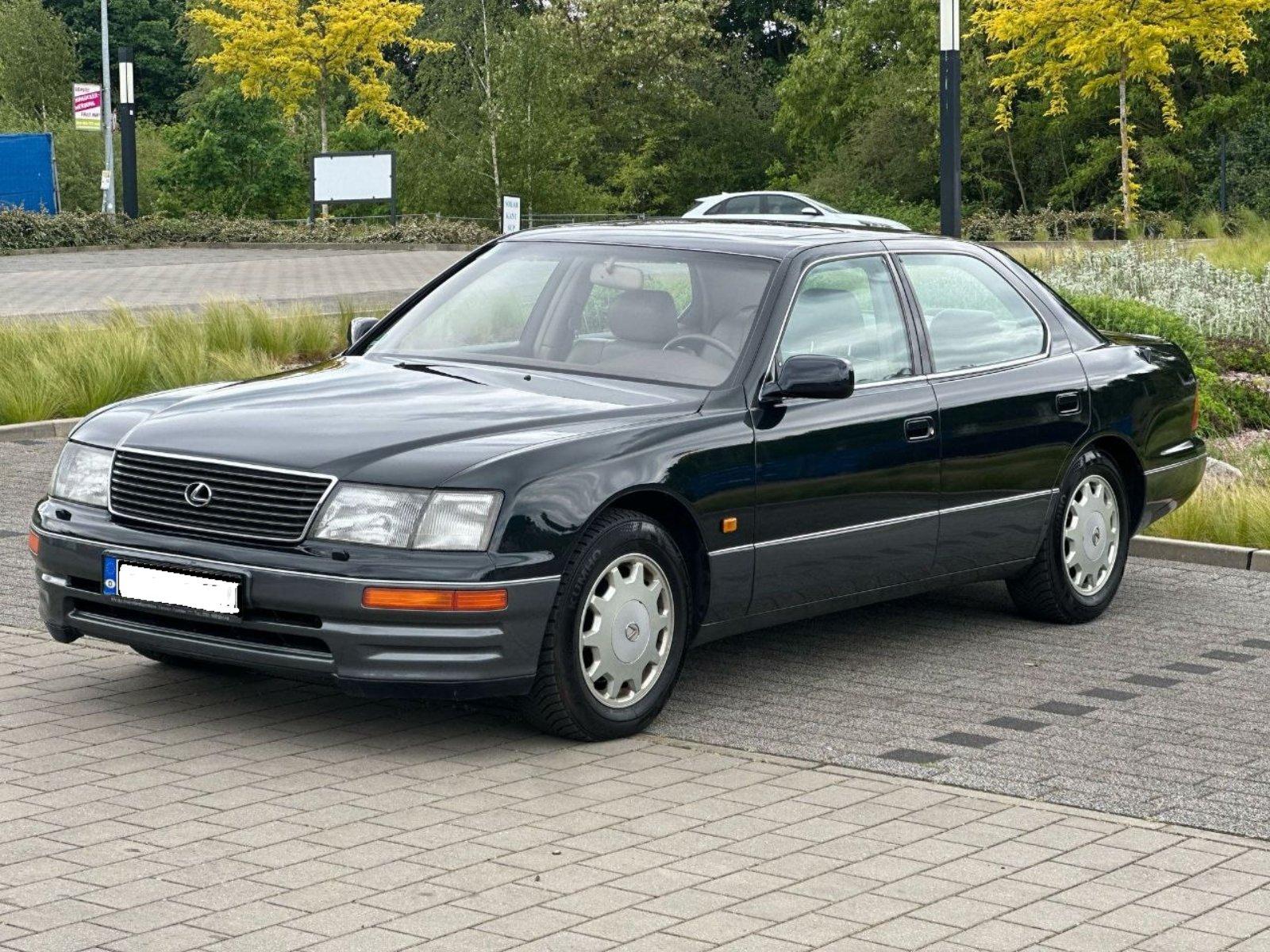Abbildung des Autos Lexus LS 400 EZ 1996 mit…