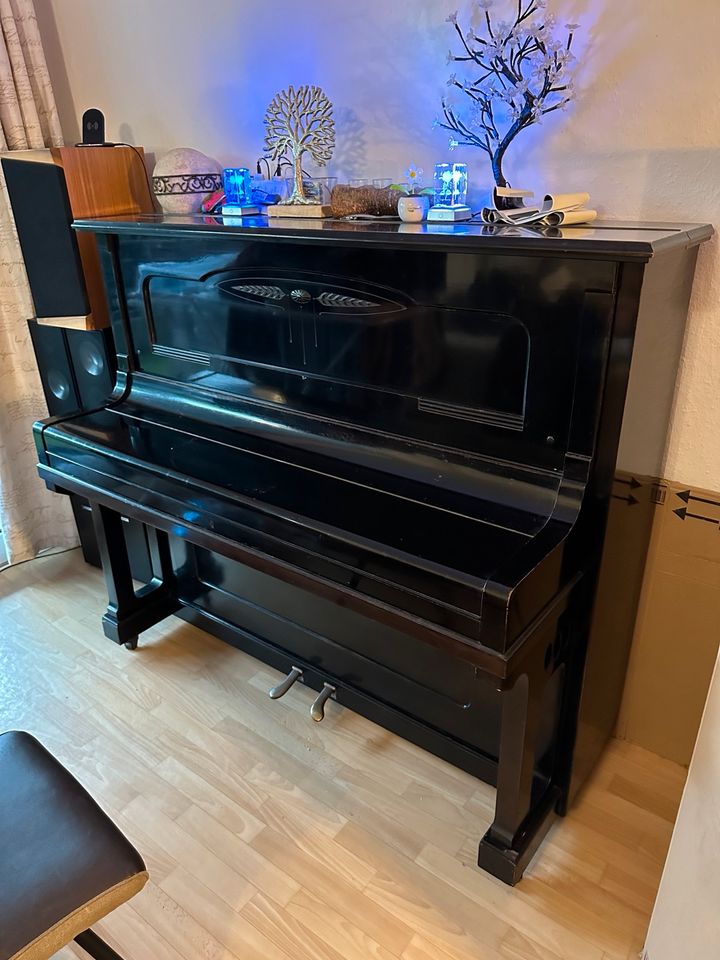 100 Jahre altes Feurich Klavier aus 1924 restauriert in Bielefeld