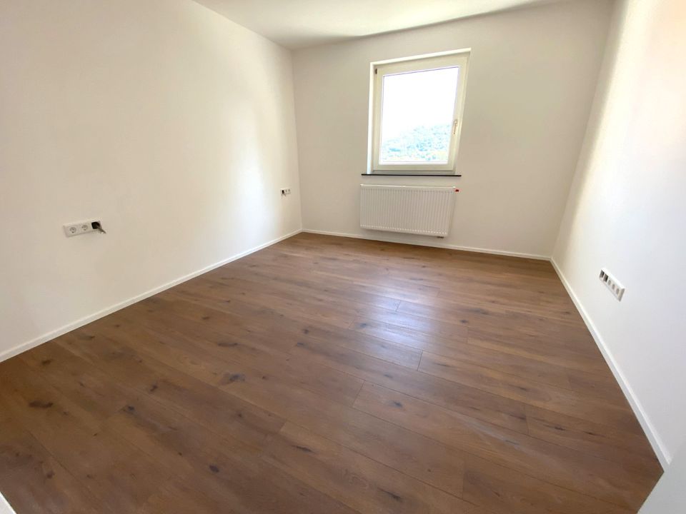 Provisionsfrei: Mit Garten und Stellplatz - Sanierte 2-Zimmer Wohnung in Ebermannstadt