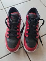 Air Jordan Schuhe rot von Nike Bayern - Strullendorf Vorschau