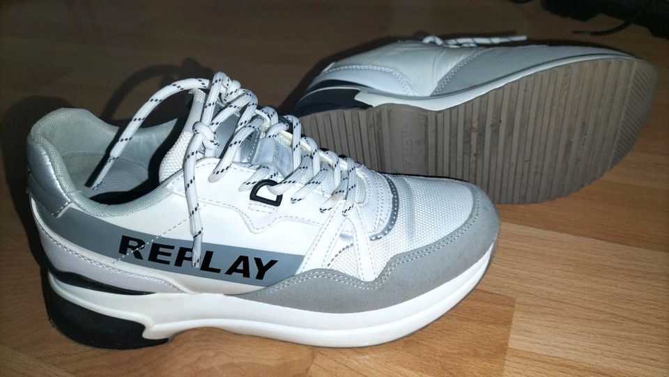 Replay Sneaker Gr.38 in Moers