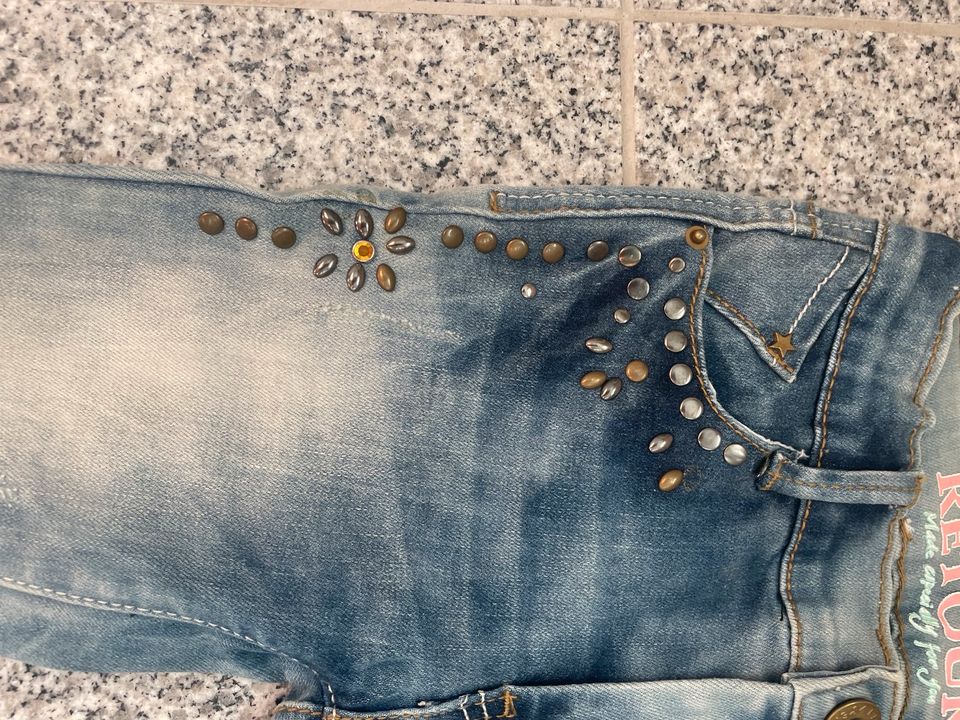 Retour Jeans Shorts mit Nieten blau Denim Gr. 116 w NEU in Olfen