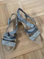 Rieker*Sandalen*39*silber*grau*wie NEU*Klettverschluss Hessen - Pohlheim Vorschau