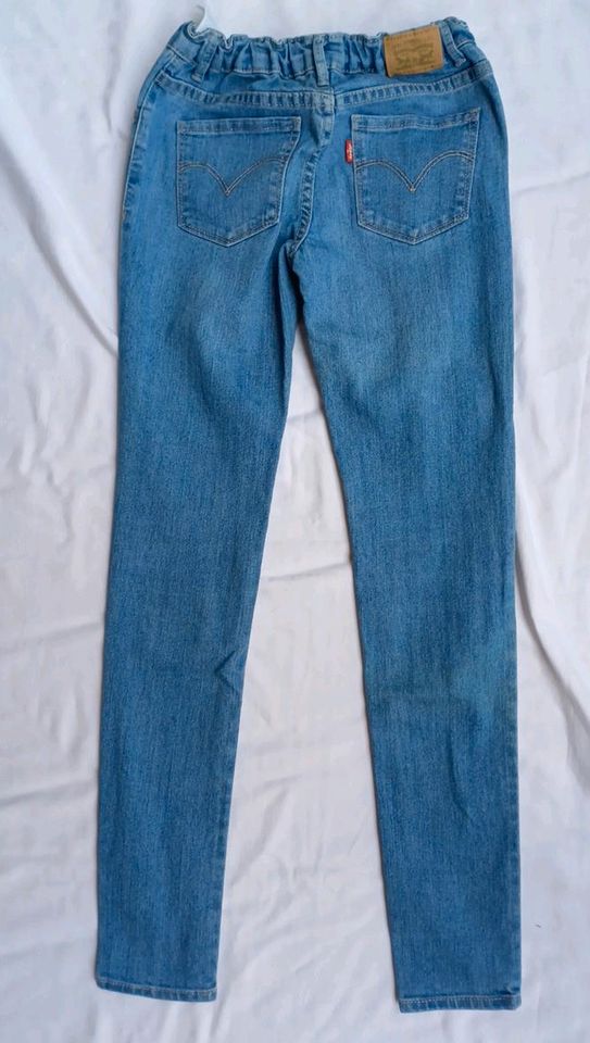 Jeans  2 x Levi's 710 super skinny Gr.152 in Postbauer-Heng