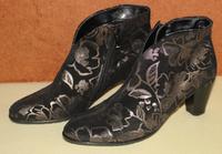 Chice Stiefeletten ~ ara ~ schwarz mit Floralem Muster ~ Gr. 40 Nordrhein-Westfalen - Hürth Vorschau