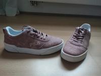 Neuwertige Damen FILA Sneaker Größe 40 Nordrhein-Westfalen - Solingen Vorschau