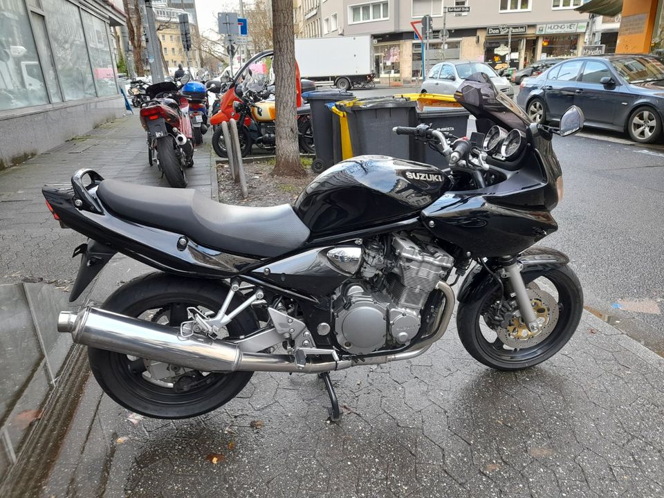 Suzuki GSF 600 Bandit in Düsseldorf