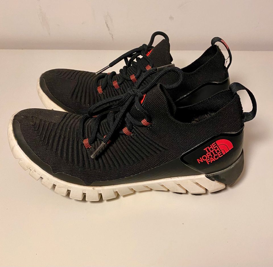The North Face trekking shoes 39 in Berlin
