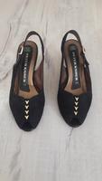Peter Kaiser Leder Pumps Vintage Schuhe Slingbacks 36 schwarz Niedersachsen - Loxstedt Vorschau