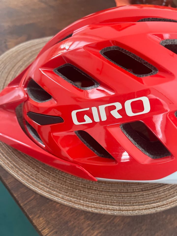 Giro Fahrradhelm • Damen • rot • S • neuwertig in Dortmund