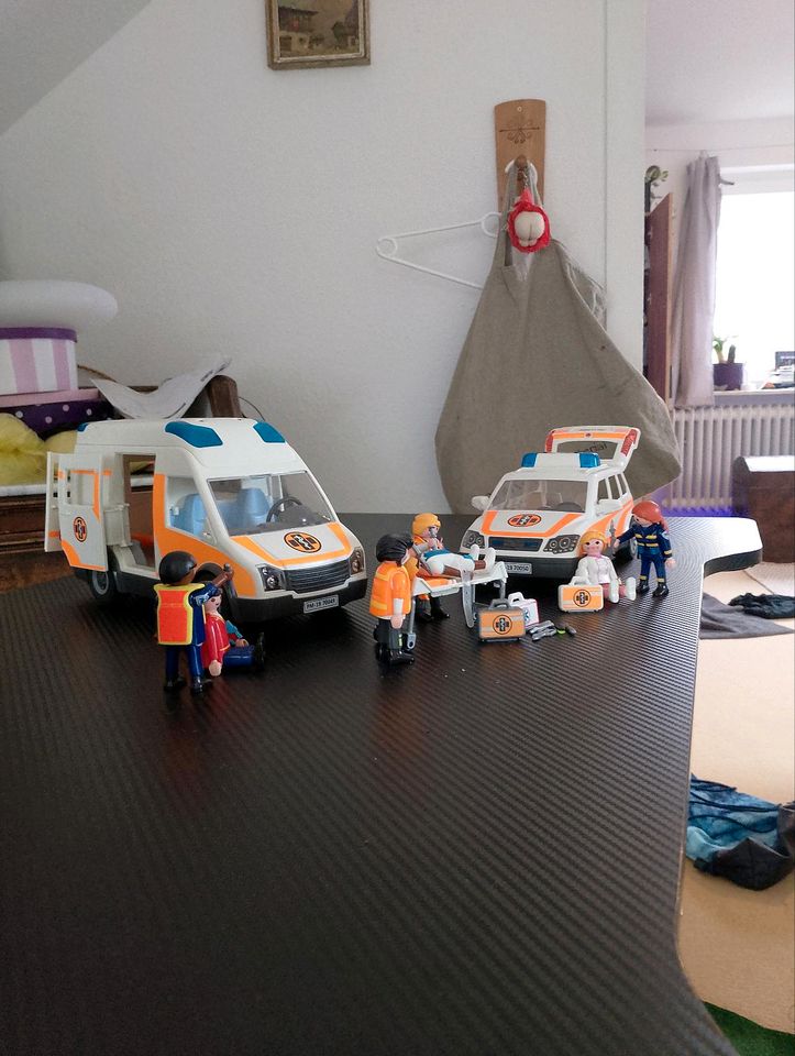 Playmobil Krankenwagen Set in Rieseby