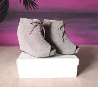 Keilpumps Peeptoes Gr 38 Ankle Boots Highheels Stiefeletten Thüringen - Greußen Vorschau