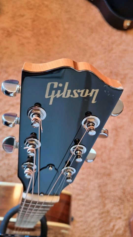 Gibson J-15 Akustikgitarre mit Tonabnehmer /USA in Nürnberg (Mittelfr)