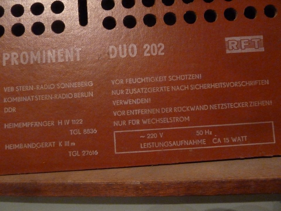 DDR ZEIT 70 HOLZ RADIO PROMINENT DUO KASSETTE VEB STERN ALT ANTIK in Schönfels Gem Lichtentanne