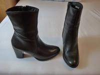 NEUwertig, Stiefeletten Tamaris, schwarz, 37 München - Moosach Vorschau