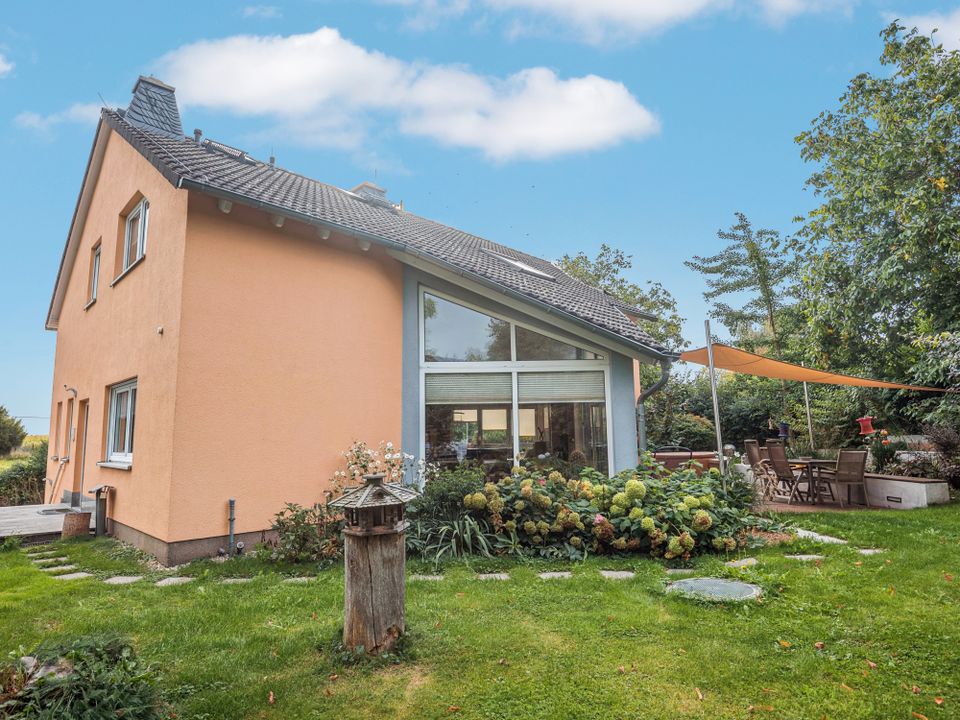 Traumhaus in idyllischer Ruhe: Exklusives Einfamilienhaus in malerischer Umgebung in Gera
