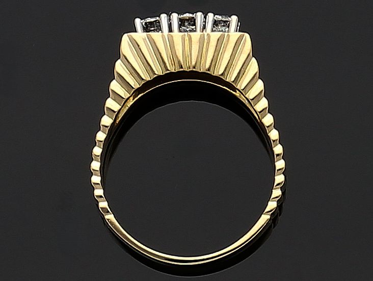 Gelbgold Ring 750 / 18 K mit Brillanten 8,6 Gramm in Berlin