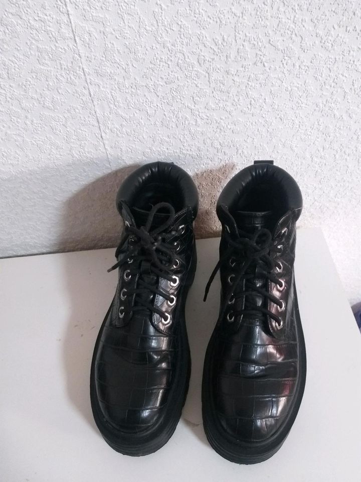 Pull&Bear boots stiefel Gr.38 in Mülheim (Ruhr)