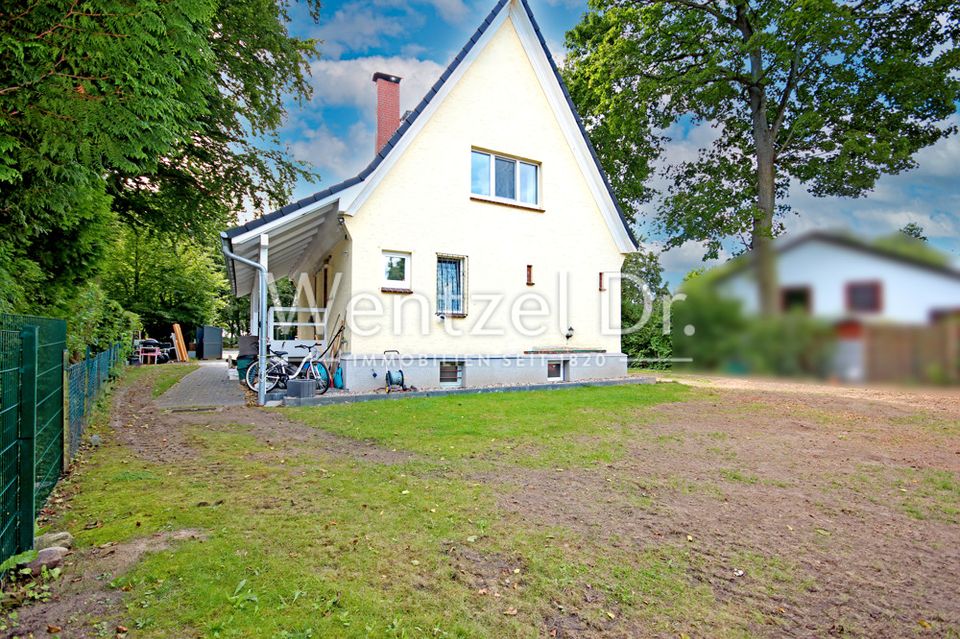 PROVISIONSFREI für Käufer – Teilmodernisiertes Einfamilienhaus in zentraler Reinbeker Wohnlage in Reinbek