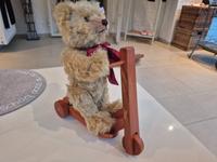 Steiff Teddy Bär, Edition 1880 - 2005, 038976, mit Roller, Deko Essen - Bredeney Vorschau