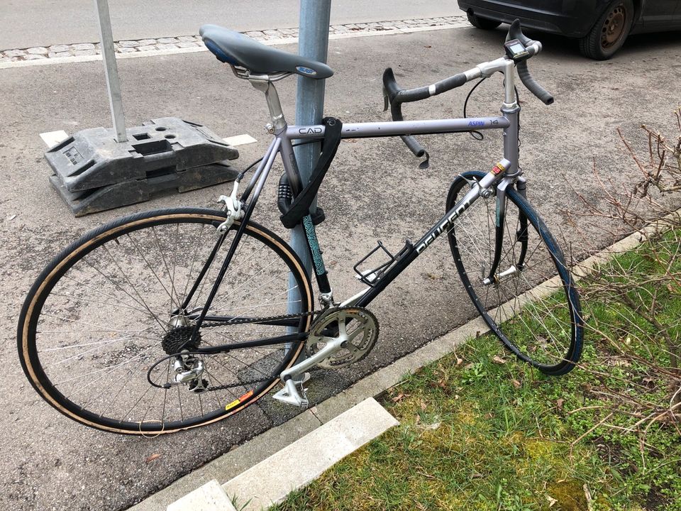 Peugeot Rennrad in Tübingen