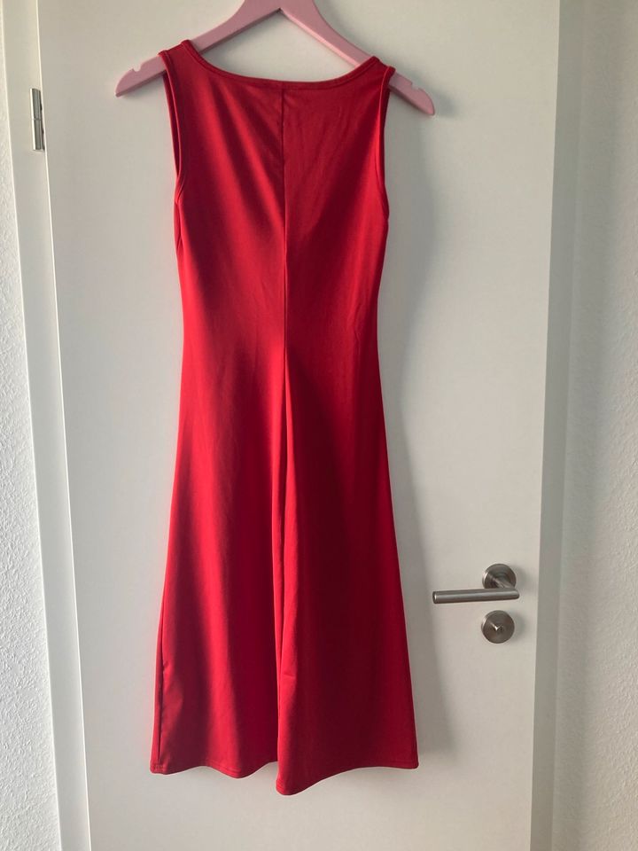 Langes Kleid von Vivien Caron in rot in Hechingen