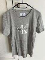 T-Shirt / Calvin Klein Niedersachsen - Wiefelstede Vorschau