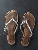 "TAMARIS" Zehentrenner Sandalen silber Größe 39 Leder Damen Baden-Württemberg - Biberach an der Riß Vorschau