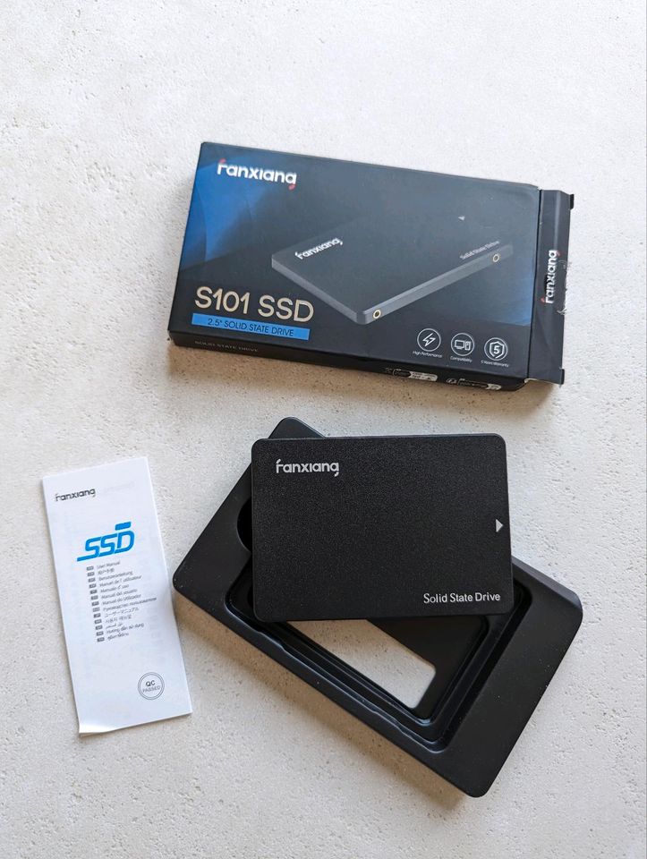 fanxiang SSD SATA III 4 TB 2.5" in Bottrop
