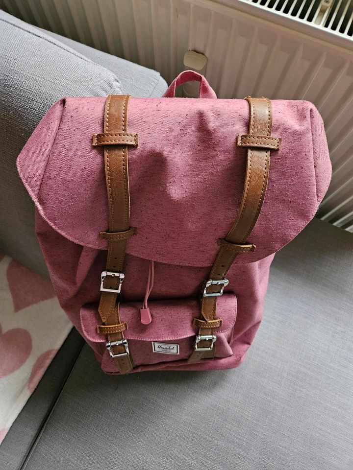 Herschel Rucksack pink 17 Liter wie neu in Hamburg