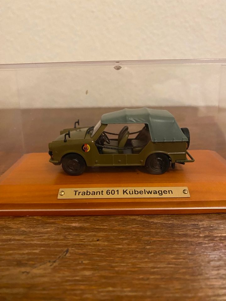 Atlas Trabant 601 Kübelwagen Modellauto/Sammler Modell 1:43 in Berlin