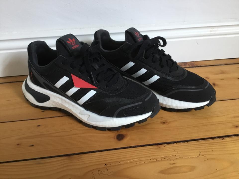 Adidas Sneaker Retropy P9 Schwarz Größe 39 1/3 - neuwertig in Köln