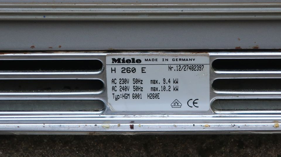 Verschenke Backofen Miele H 260 E (ohne Herdplatte) in Korntal-Münchingen