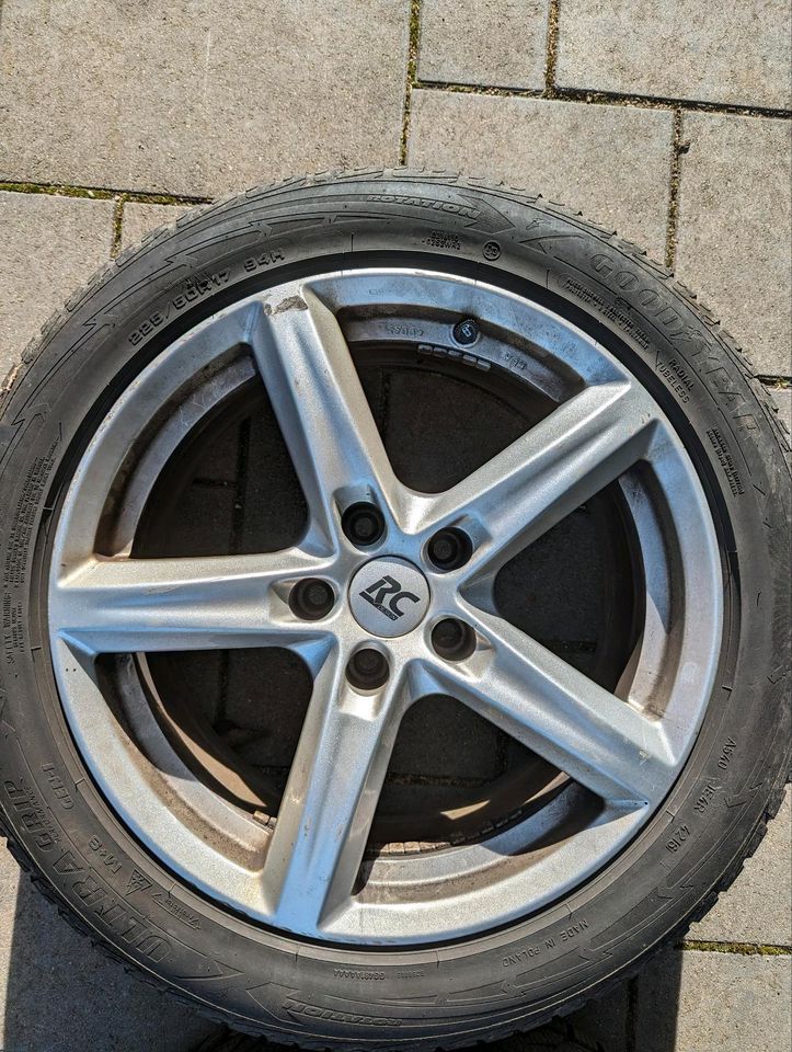 Winterräder Alufelgen 5x112 Winterreifen 225/50 R17 Skoda VW Audi in Albstadt