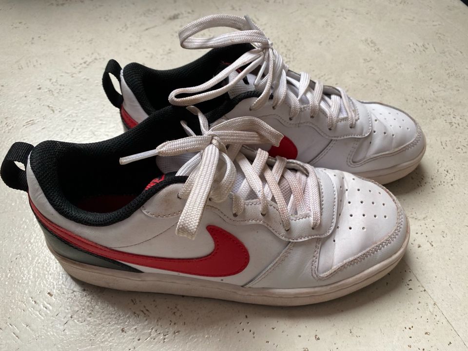 Sneaker Nike Größe 40 in Schnaittach