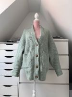 Zara Strickjacke mit Knöpfen Größe S mint grün türkis Nordrhein-Westfalen - Altena Vorschau