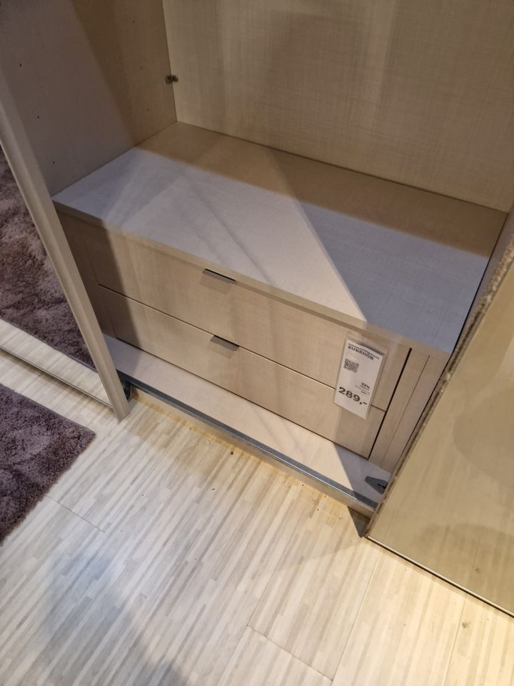 Schlafzimmer Schrank Neues Model 3 Meter in Nürnberg (Mittelfr)