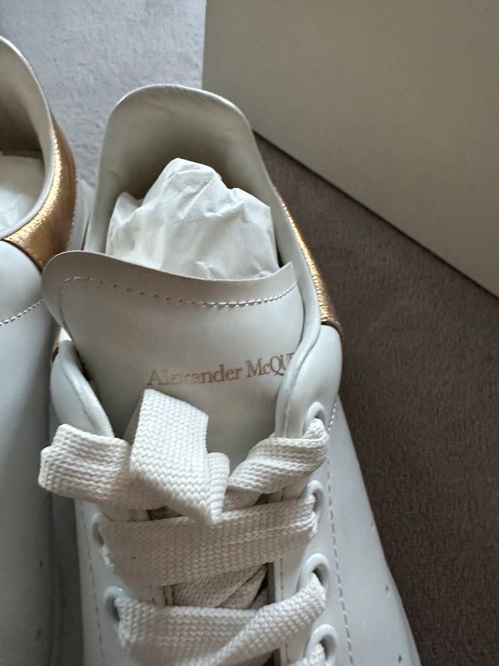 Alexander Mcqueen sneaker 39 w neu❤️ in Waldbröl