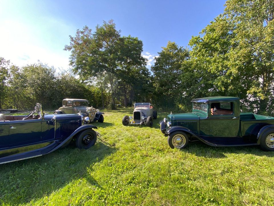 Ford Pickup V8 Flathead Hot Rod aka Green Garden in Bad Berka