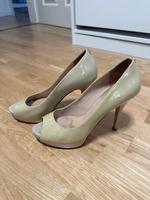 Guess Pumps Gr. 40 Sachsen-Anhalt - Magdeburg Vorschau