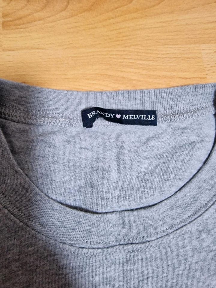 Brandy Melville Shirt Colorado in Neuhausen