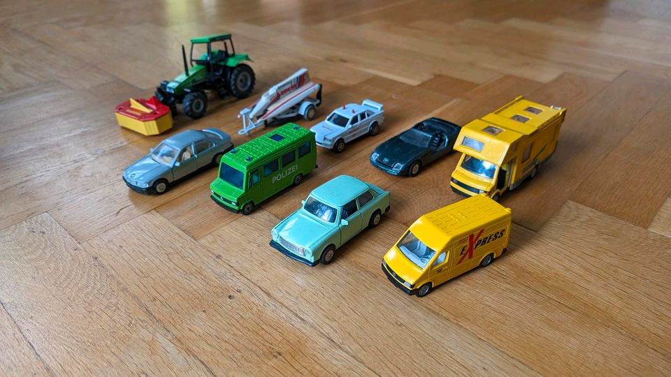 Matchbox Hot Wheels Siku Spielzeugautos in Berlin