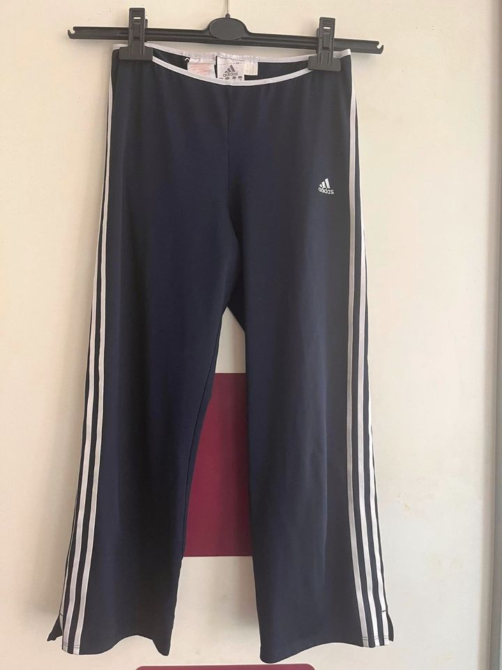 Adidas Sporthose 7/8 Hose dunkelblau Gr.164 in Hartha