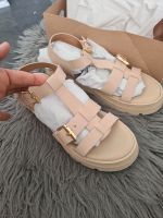 Sandalen wunderschön in beige gold jolana fenena gr 41 neu Berlin - Neukölln Vorschau